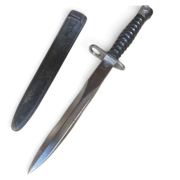 1x Swiss 1957 Bayonet with Scabbard