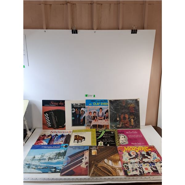 (12) Vinyl Records, Back, Mozart, Tchaikovsky, Chopin,, Korsakov, Montoya, Olaf Sveen
