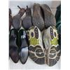 Image 5 : (8) Assorted Pairs of Women's Shoes - All Approx 7.5 Size, Duffle Bag