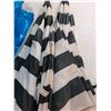Image 3 : (2) Table Mount 29" Umbrellas, Inflatable Ring Water Toy - Cannot Ship