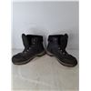 Image 2 : Pair Canadian Size 11 Soft Shell Winter Boots Missing Laces