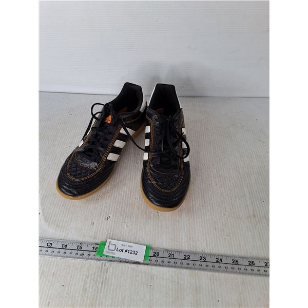 Black Adidas Men Shoes Size 9