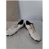 Image 4 : Tile 23"x 11.75", Soccer Shoes Men Size 8, Scarf
