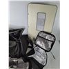 Image 5 : Pieces For Wall Mount For Dyson Vacuum, Duffle Bag, Insulated Lunch Kit, Misc