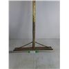 Image 1 : * Concrete Leveler 59", Pickup Only