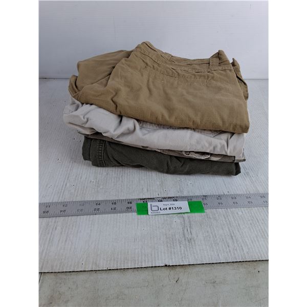 (2) Cabelas Pants (34x32, 34x30) (2) Size 34 Shorts