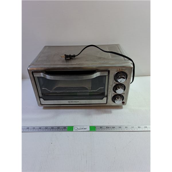 Hamilton Beach Toaster Oven, Powers On, Pickup Preferred