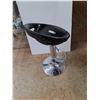 Image 2 : *Stool 30" Pick Up Only