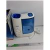 Image 3 : Vicks Warm Mist Humidifier - Powers On, As Is