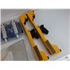 Image 4 : Miter Saw Mounting Brackets, Work Glove, Mop Head