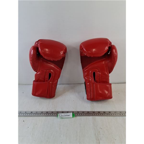 The Good Fight 2T4:7 Boxing Gloves