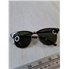 Image 4 : Ray-Ban Sunglasses - Authenticity Not Guaranteed