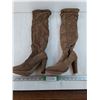 Image 1 : Womens  Knee-High Fashion Boots - Woman Size 8