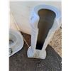 Image 4 : **(2) Sinks, Ceramic and Stainless Untested No Shipping
