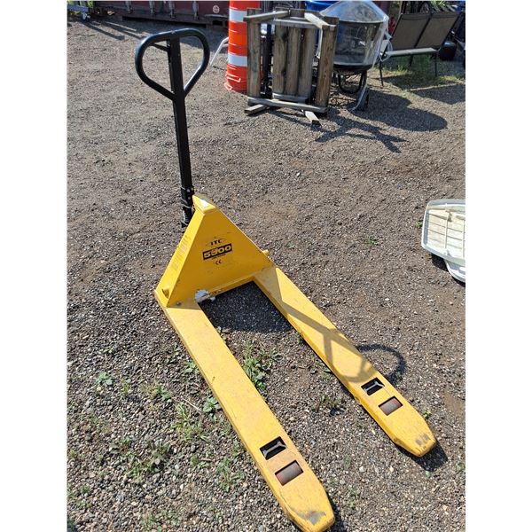 **Yellow Pallet Jack No Shipping
