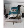 Image 2 : Makita Router Powers On with Assorted Router Bits