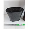 Image 2 : Metal Vase & Planter