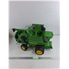 Image 1 : John Deere S670 Combine Toy Model