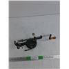 Image 2 : Suction Cup Apple Peeler