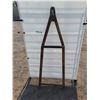 Image 1 : **Trailer Hitch - PICKUP ONLY
