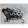Image 2 : Hangers