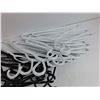 Image 3 : Hangers