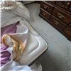 Image 4 : 64" Complete Bed - Headboard, Boxspring, Mattress, Bedding, Almost New