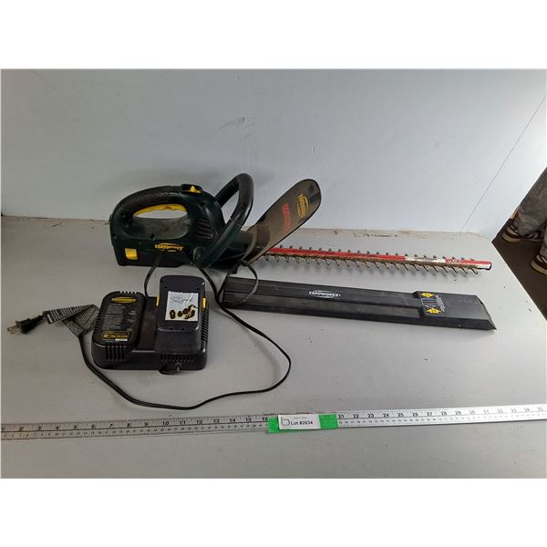 Yardworks 20" Electric Hedgetrimmer, Batteries & Charger- As Is, Can't Ship