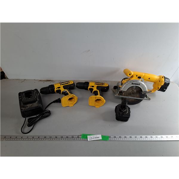 Dewalt Circular Saw, Drills, Battery & Charger- All Power On, Can't Ship