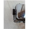 Image 9 : Toastess Waffle Maker Powers On