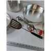 Image 8 : (4) Springform Pans, Pot, Mixer, Spatula, Black Tray