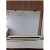 Image 1 : White Electric Baseboard Heater Untested