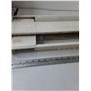 Image 7 : White Electric Baseboard Heater Untested