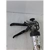 Image 5 : Caulking Gun