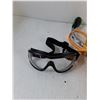 Image 5 : Small Hacksaw, Goggles, Wrenches, Untested Power Cord, Doorbell Button, Misc