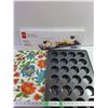 Image 1 : President's Choice Slate Serving Board, Cupcake Baking Pan, Plastic Tray