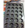 Image 2 : President's Choice Slate Serving Board, Cupcake Baking Pan, Plastic Tray