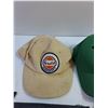 Image 2 : (2) Baseball Caps, (2) Pouches