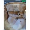 Image 8 : (2) Baseball Caps, (2) Pouches