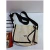 Image 4 : Hanger, Cross Body Bag, Scarf