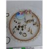 Image 3 : Assorted Earrings, Bracelets & Misc
