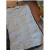 Image 3 : Air Mattress w/Built In Air Pump 78" x 50" - Powers On, As Is
