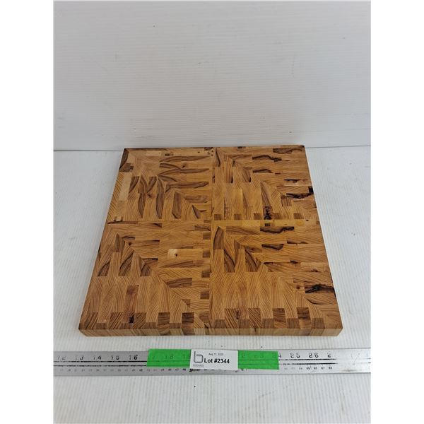 Square Wooden Cutting Board 14 1/2" x 14 1/2"