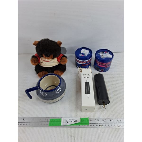 TC Beaver Plush Toy, Ceramic Pot, Pet Toy Balls, Battery Operated Motor - Powers On, As Is
