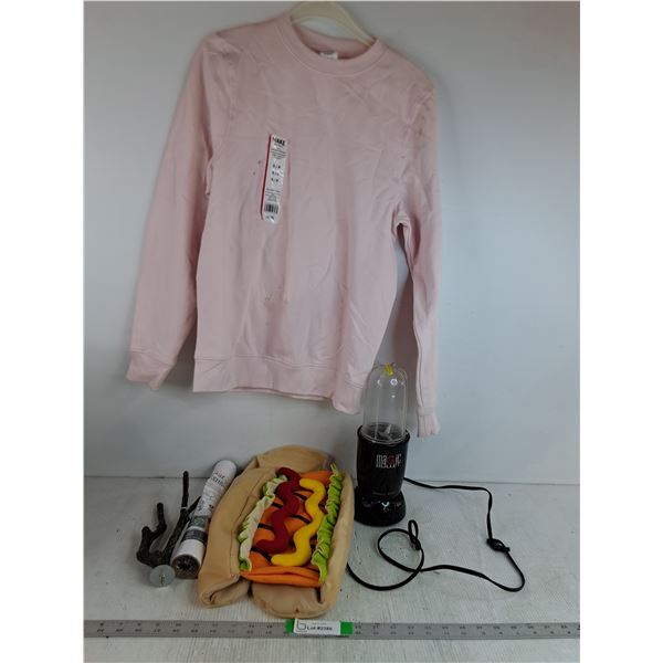 Sweat Shirt Size S, Hotdogs Suit For Dogs Size M, Magic Bullet Blender Powers On, Misc