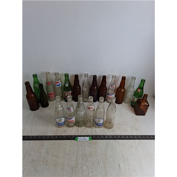 (21) Vintage Glass Pop