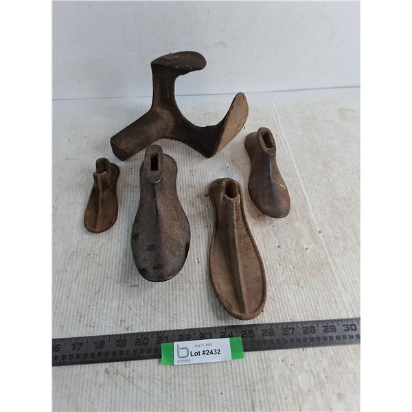 Vintage Cast Iron Cobbler Tools