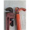 Image 2 : Pipe Wrench & Nail Puller