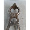 Image 3 : Castration Tool