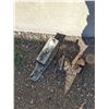 Image 2 : **Hydraulic Car Jacks & Trailer Coupler - PICKUP ONLY